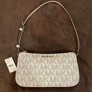 Michael Kors Jet Set Medium Signature Pouchette